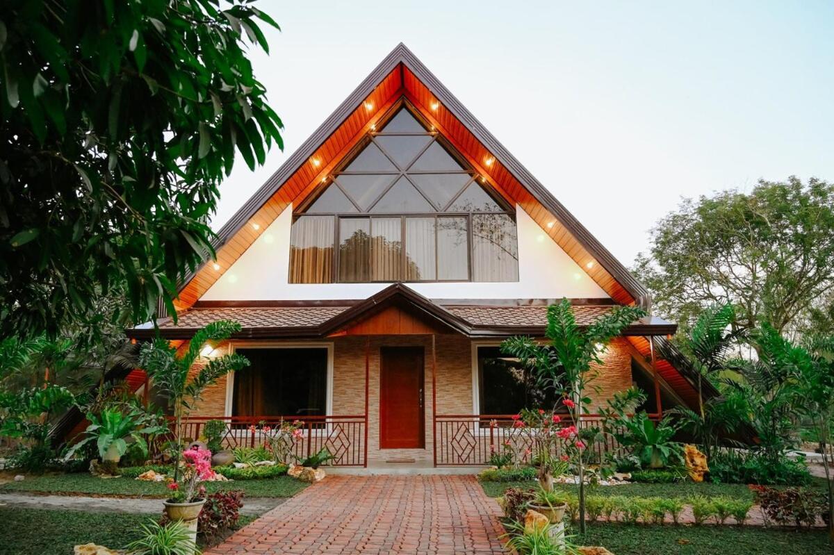 Redwood Cabin Bolinao Dış mekan fotoğraf
