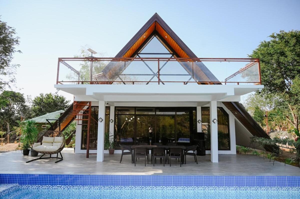 Redwood Cabin Bolinao Dış mekan fotoğraf